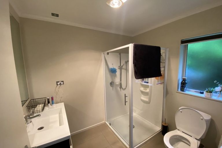 Photo of property in 5 Chloe Place, Massey, Auckland, 0614