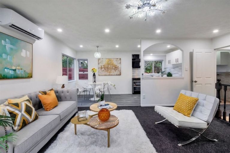 Photo of property in 38 Alidade Place, Massey, Auckland, 0614