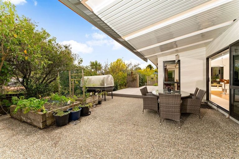 Photo of property in 50 Rosella Grove, Waimauku, 0812