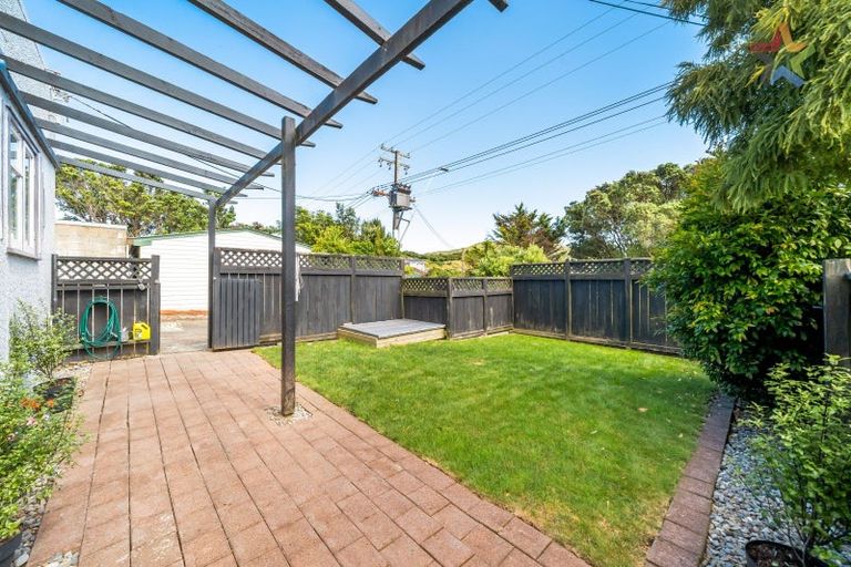 Photo of property in 206a Miromiro Road, Normandale, Lower Hutt, 5010
