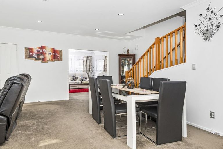 Photo of property in 247 Hill Road, The Gardens, Auckland, 2105