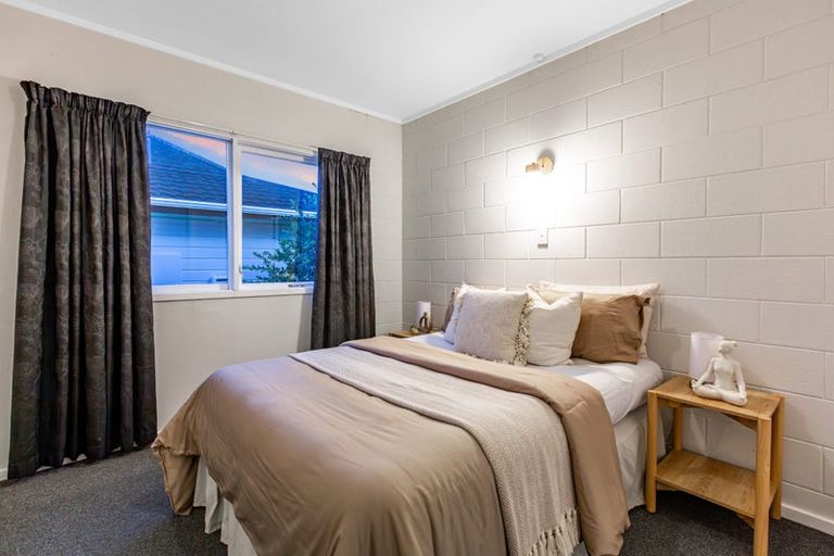 Photo of property in 10a Penryn Drive, Camborne, Porirua, 5026