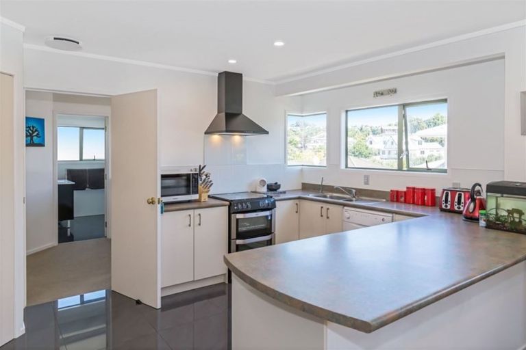 Photo of property in 2/287 Vipond Road, Stanmore Bay, Whangaparaoa, 0932