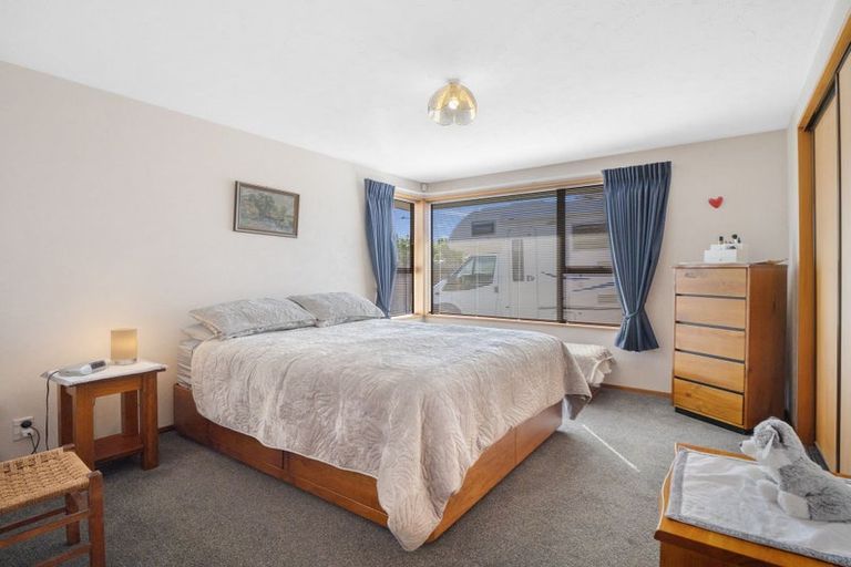 Photo of property in 20 Briarmont Street, Avondale, Christchurch, 8061