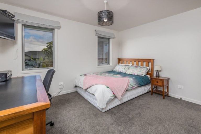 Photo of property in 6 Summerfield Way, Parahaki, Whangarei, 0112