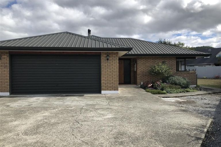 Photo of property in 17b Martin Avenue, Wakefield, 7025