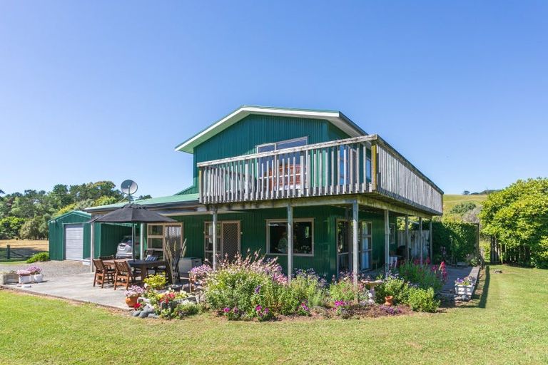 Photo of property in 33 Orua Lane, Hot Water Beach, Whitianga, 3591