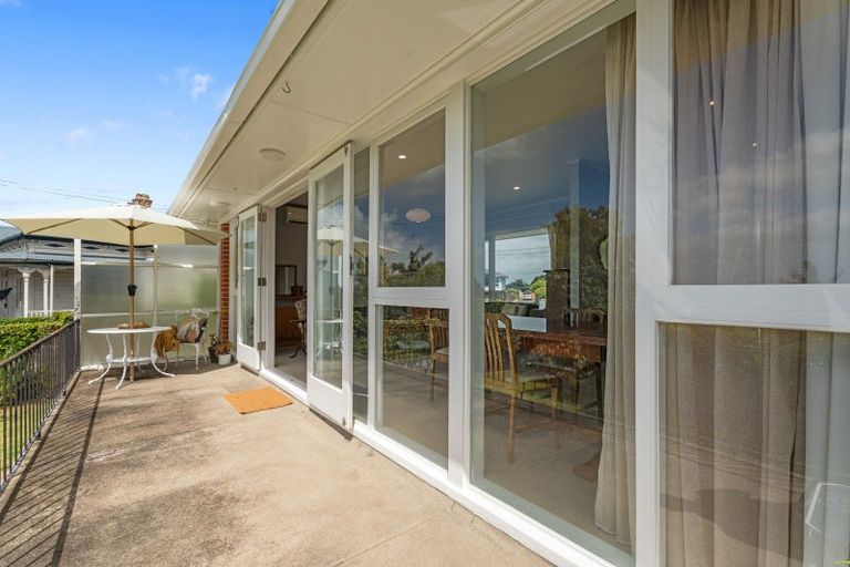 Photo of property in 3 Hastie Avenue, Mangere Bridge, Auckland, 2022