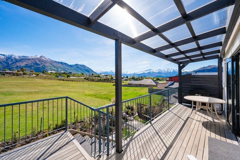 Photo of property in 106b Kings Drive, Wanaka, 9305