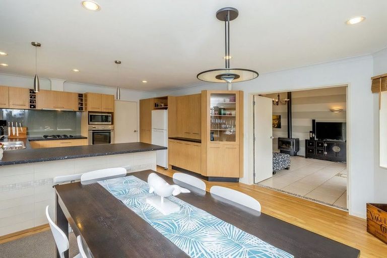 Photo of property in 46 Campion Road, Waikanae Beach, Waikanae, 5036