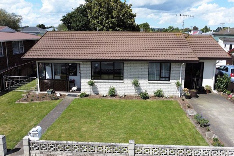 Photo of property in 57 Allardice Street, Dannevirke, 4930