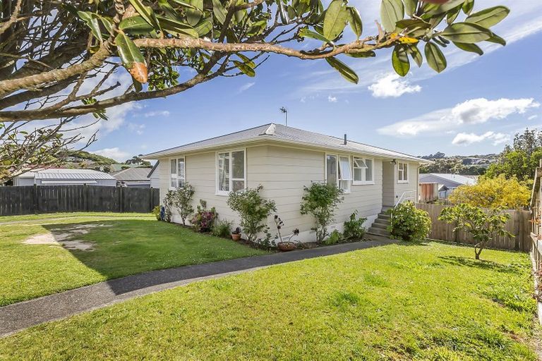 Photo of property in 4 Stipulate Place, Ascot Park, Porirua, 5024