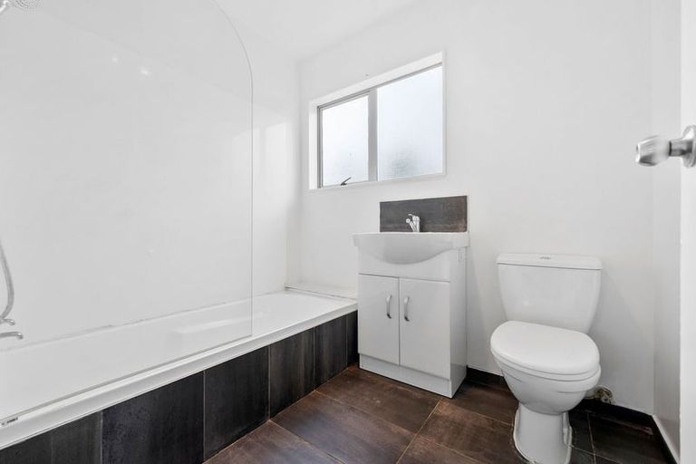 Photo of property in 3 Mildmay Road, Henderson, Auckland, 0610