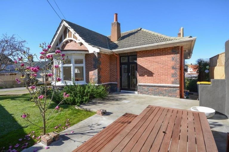 Photo of property in 5 Norfolk Street, Saint Clair, Dunedin, 9012