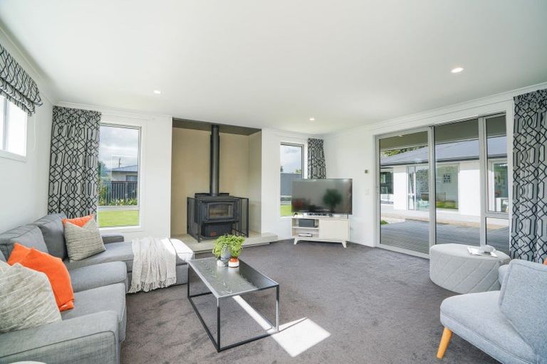 Photo of property in 8 Allan Street, Otatara, Invercargill, 9879