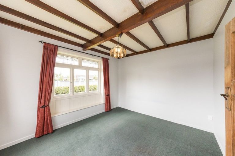Photo of property in 47 Knowles Street, Terrace End, Palmerston North, 4410