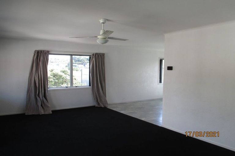 Photo of property in 236 Triangle Road, Massey, Auckland, 0614