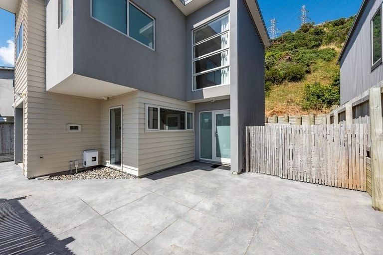 Photo of property in 36h Erlestoke Crescent, Churton Park, Wellington, 6037