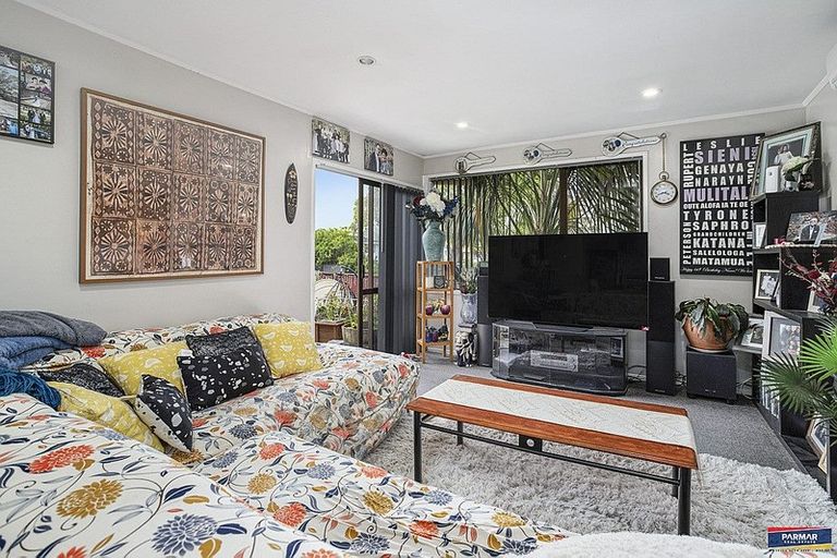 Photo of property in 45 Luanda Drive, Ranui, Auckland, 0612