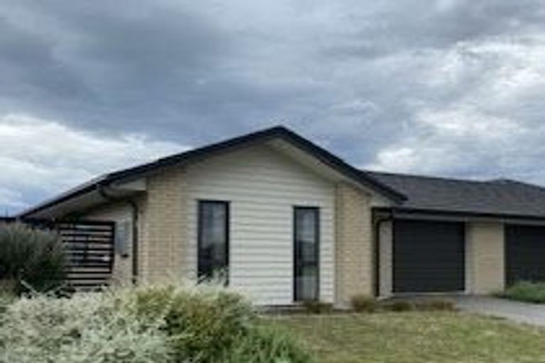 Photo of property in 38 Wallingford Crescent, Rolleston, 7615