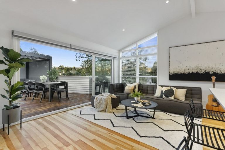 Photo of property in 13 Keldale Place, Forrest Hill, Auckland, 0620