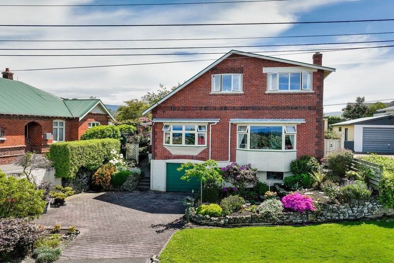 Photo of property in 71 Moana Crescent, Musselburgh, Dunedin, 9013