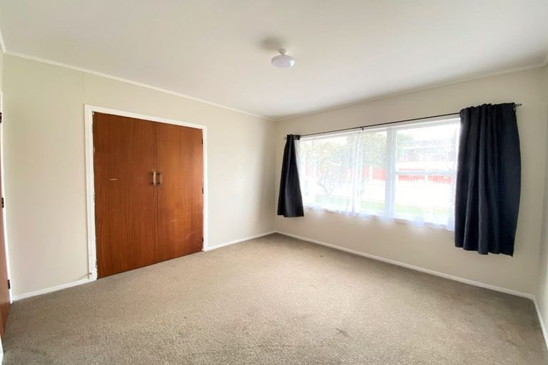 Photo of property in 2 Leewood Place, Pakuranga Heights, Auckland, 2010