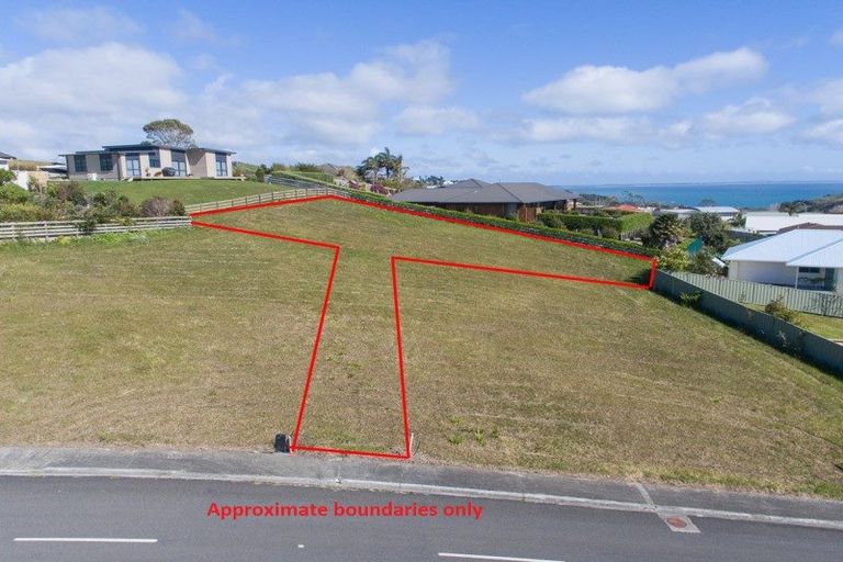 Photo of property in 6 Midgard Road, Coopers Beach, 0420