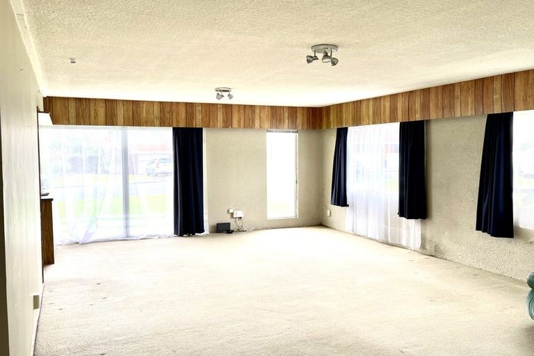 Photo of property in 6 Dudding Avenue, Northcote, Auckland, 0627