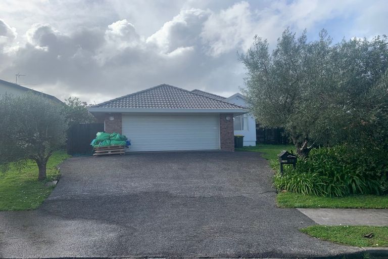 Photo of property in 28 Pukatea Avenue, Albany, Auckland, 0632