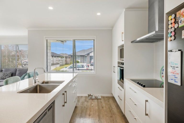 Photo of property in 25 Kanapa Close, Papamoa, 3118