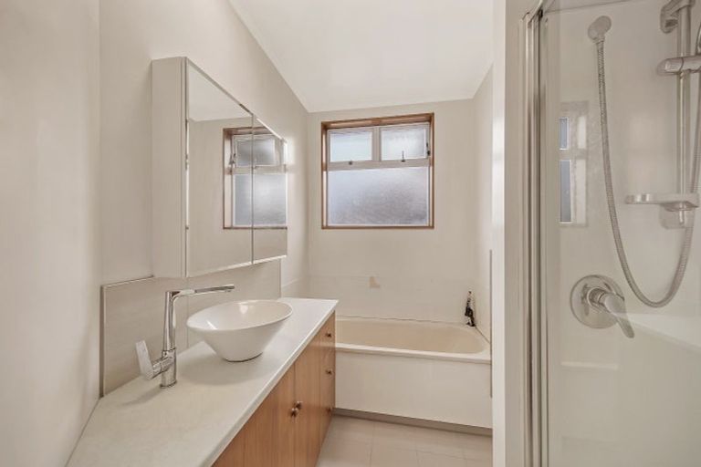 Photo of property in 1/144 Racecourse Road, Sockburn, Christchurch, 8042