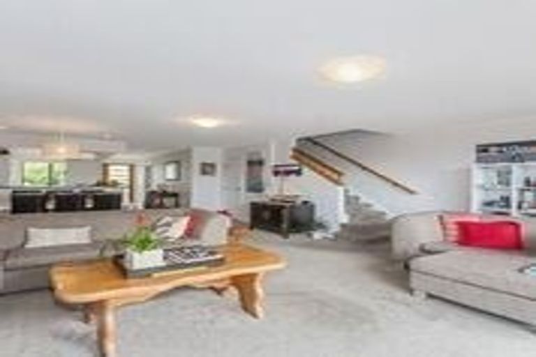 Photo of property in 146 Harbour Village Drive, Gulf Harbour, Whangaparaoa, 0930