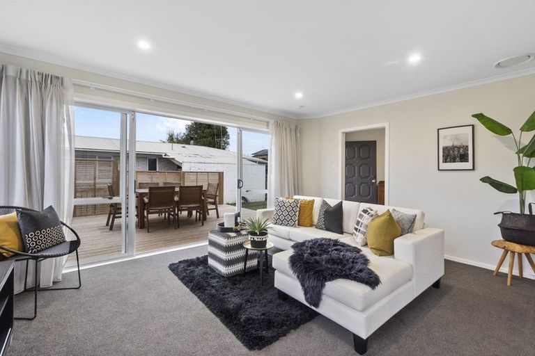 Photo of property in 5 Sacha Place, Glenview, Hamilton, 3206