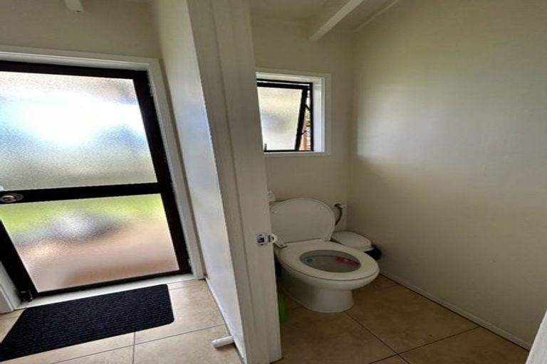 Photo of property in 3a Universal Drive, Henderson, Auckland, 0610