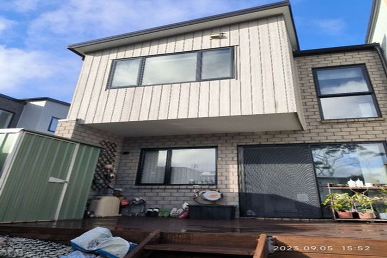 Photo of property in 134e Tiriwa Drive, Massey, Auckland, 0614