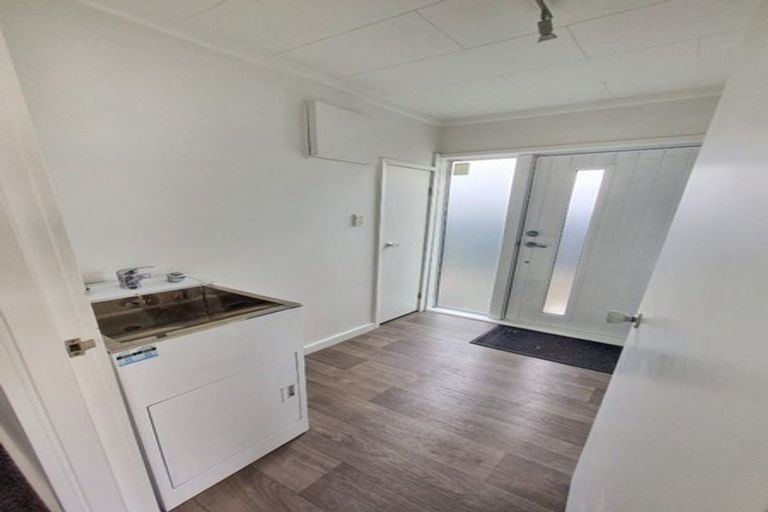 Photo of property in 5/7 Koromiko Street, New Lynn, Auckland, 0600