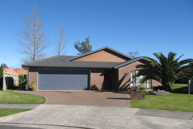 Photo of property in 25 Crannog Fen, Wattle Downs, Auckland, 2103