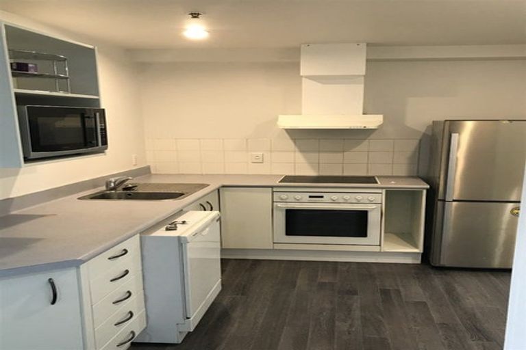 Photo of property in Courtenay Apartments, 409/120 Courtenay Place, Te Aro, Wellington, 6011
