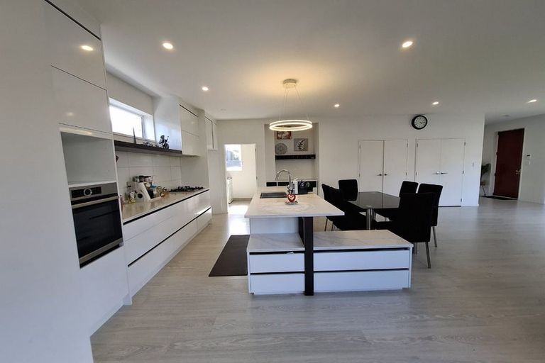 Photo of property in 27c Westgate Drive, Westgate, Auckland, 0614