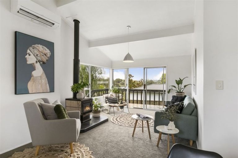 Photo of property in 1/102 Eskdale Road, Birkdale, Auckland, 0626