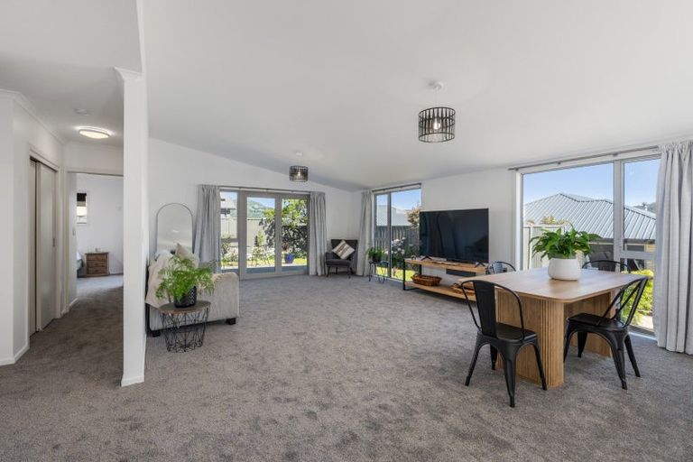Photo of property in 38 Severn Street, Green Island, Dunedin, 9018