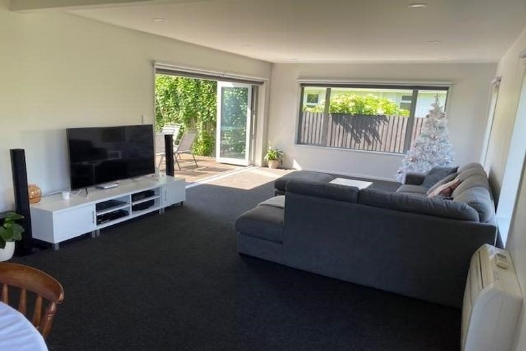 Photo of property in 2/32a Gleneagles Terrace, Ilam, Christchurch, 8053