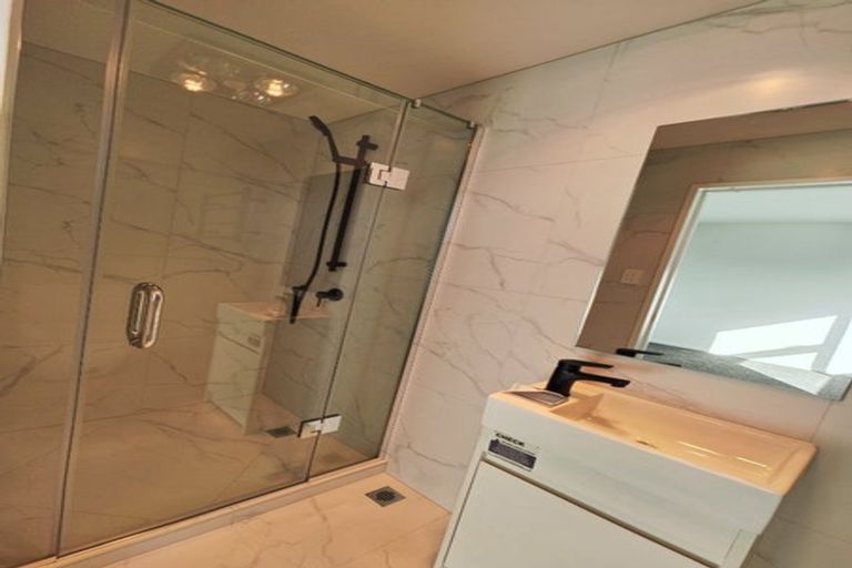 Photo of property in 9/13 Grove Lane, Pakuranga, Auckland, 2010