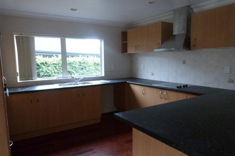 Photo of property in 25 Arlose Place, Westgate, Auckland, 0614
