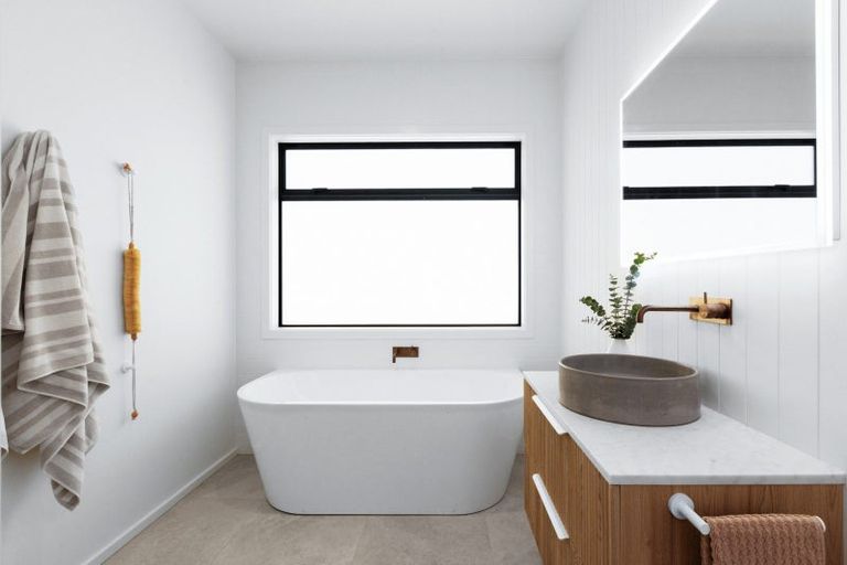 Photo of property in 3 Te Roera Drive, Taradale, Napier, 4112