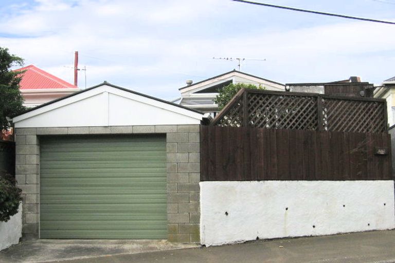 Photo of property in 205 Derwent Street, Island Bay, Wellington, 6023