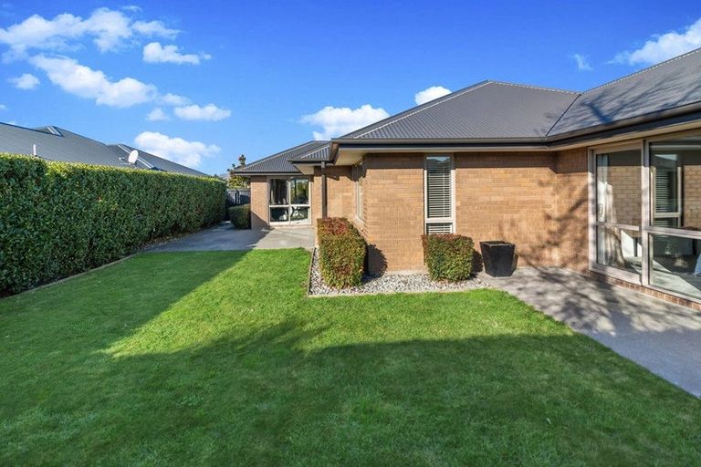 Photo of property in 6 Belgrave Close, Halswell, Christchurch, 8025