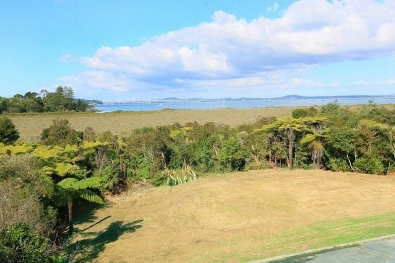 Photo of property in 72 Bannings Way, Hobsonville, Auckland, 0618