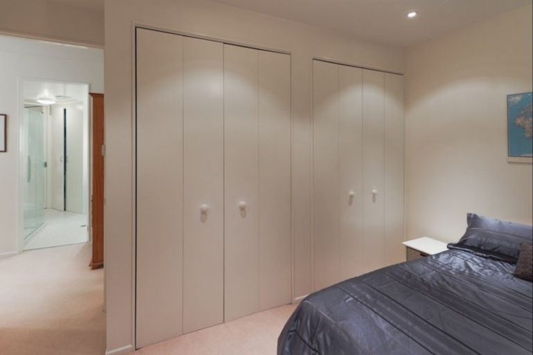 Photo of property in 113a Glenmore Street, Kelburn, Wellington, 6012